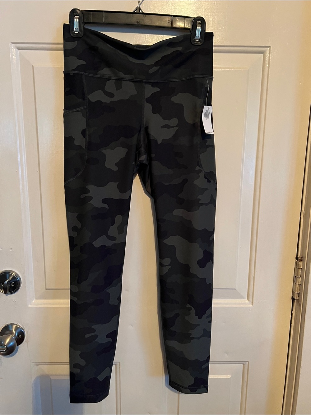 Woman’s Black & Gray Camo Active Leggings